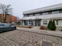 Сдается в аренду офис Székesfehérvár, 318m2