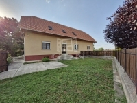 For sale family house Dány, 333m2