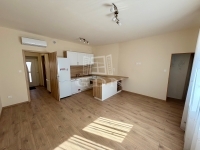 Vác Lakás (téglaépítésű)