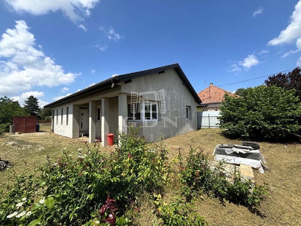 For sale Nyáregyháza Family House