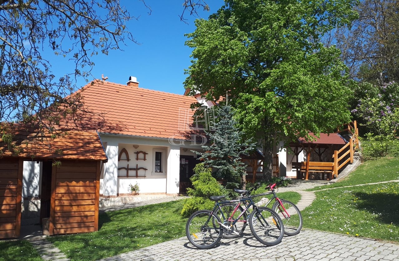 Eladó Bakonybél Családi ház