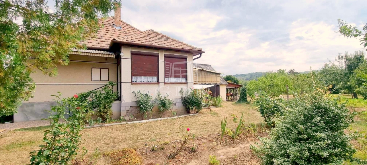 For sale Bernecebaráti Family House