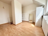 Szentendre Lakás (csúsztatott zsalu)