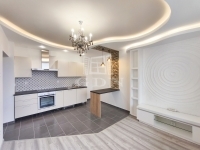 Zalaegerszeg Lakás (csúsztatott zsalu)