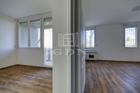 Budapest XVI. kerület Lakás (csúsztatott zsalu)