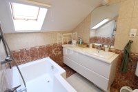 Üllő Lakás (téglaépítésű)